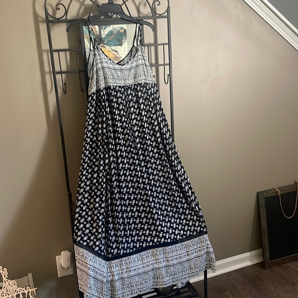 Women’s Navy & White Maxi Dress Size Medium